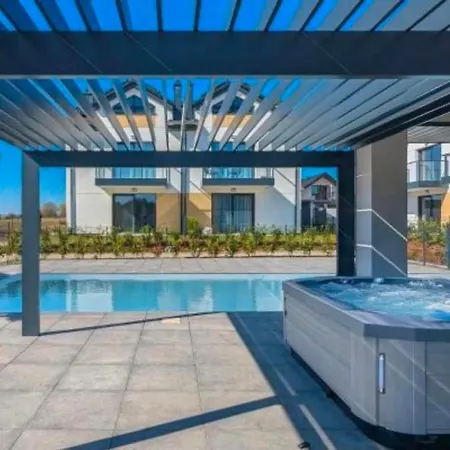 Baltycka Oaza - Z Ogrodkiem, Basen, Sauna, Jacuzzi *