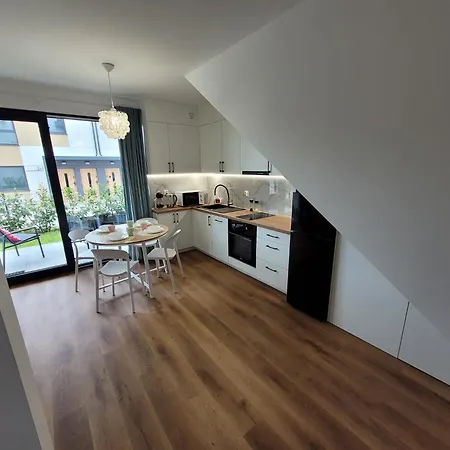 Baltycka Oaza - Z Ogrodkiem, Basen, Sauna, Jacuzzi Appartement *
